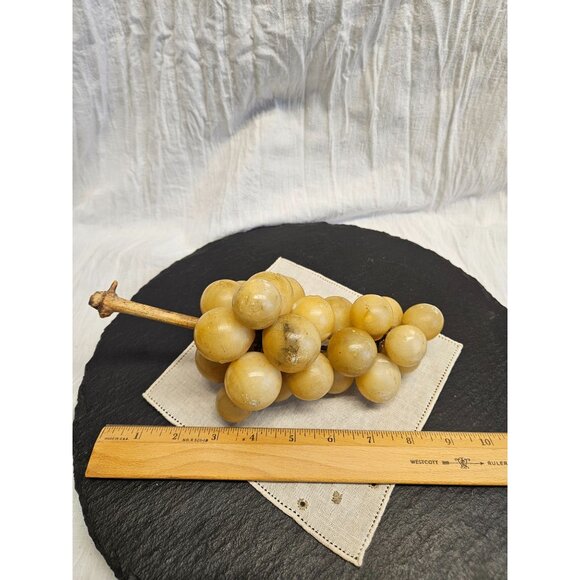 Large Golden Vintage Italian Hand-Carved Alabaster Stone Fruit Grape Cluster - Picture 6 of 9